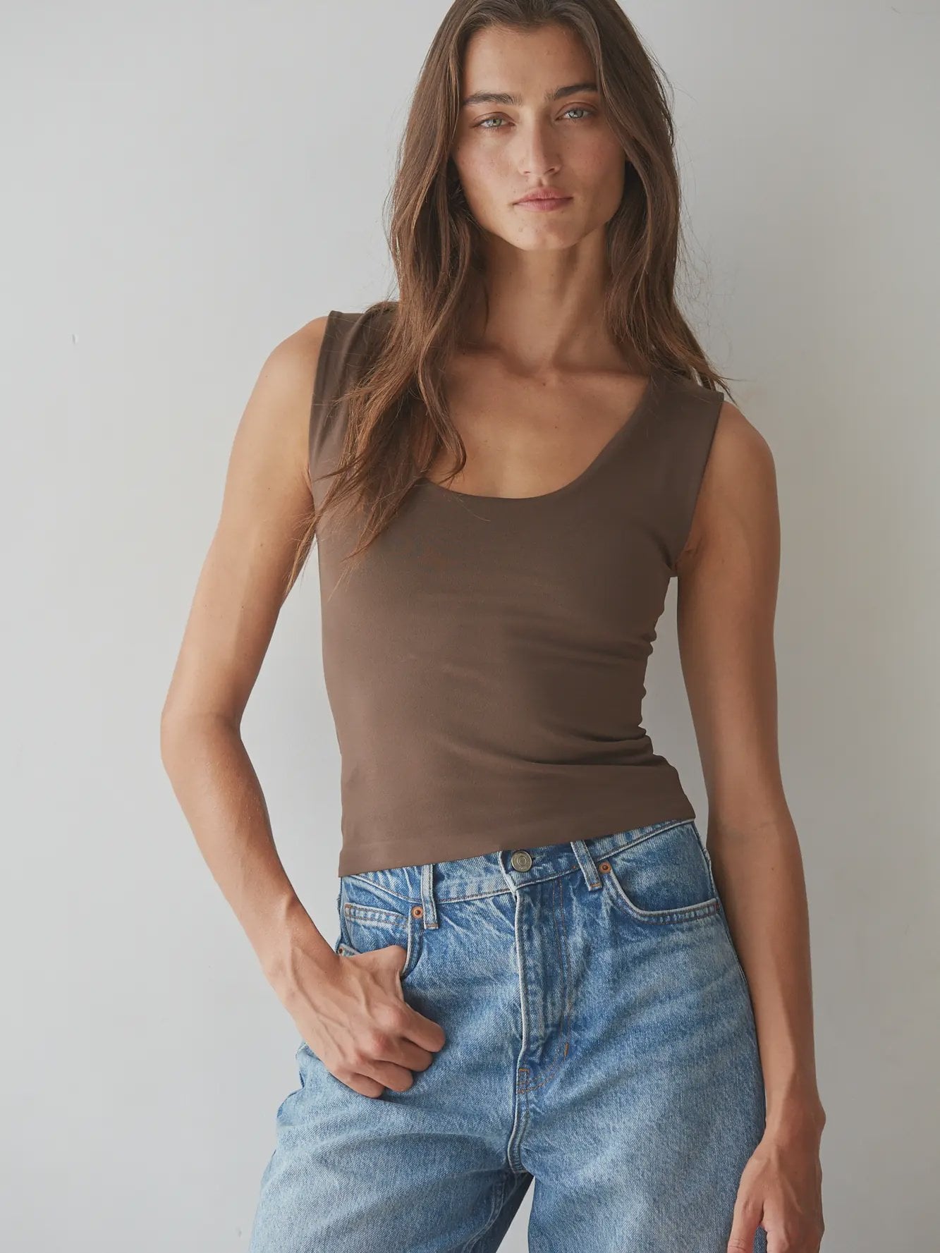Double Layered Seamless Tank / Dark Brown