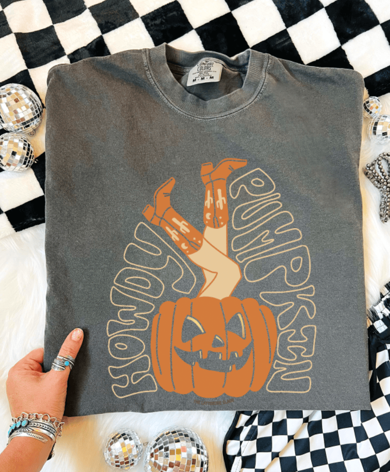 Howdy Pumpkin Cowgirl Legs Tee / Pepper