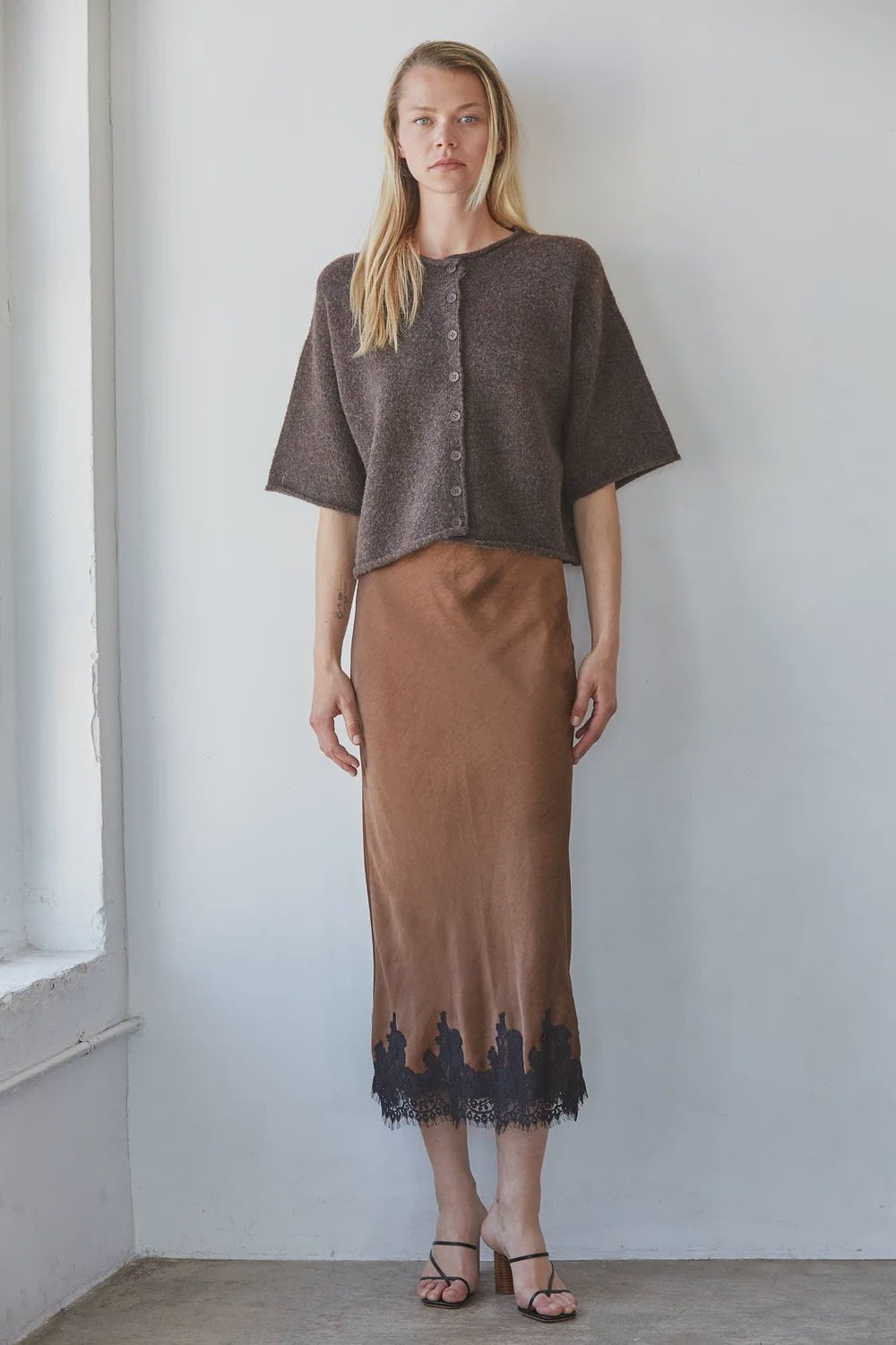 Satin Midi Skirt Lace Trim / Brown Black