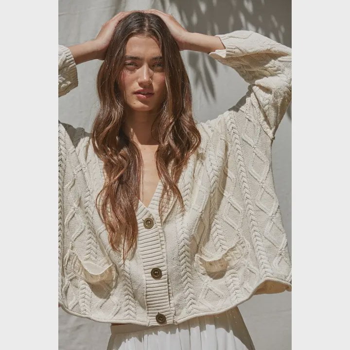 Cable Knit Cotton V-Neck Cardigan / Natural