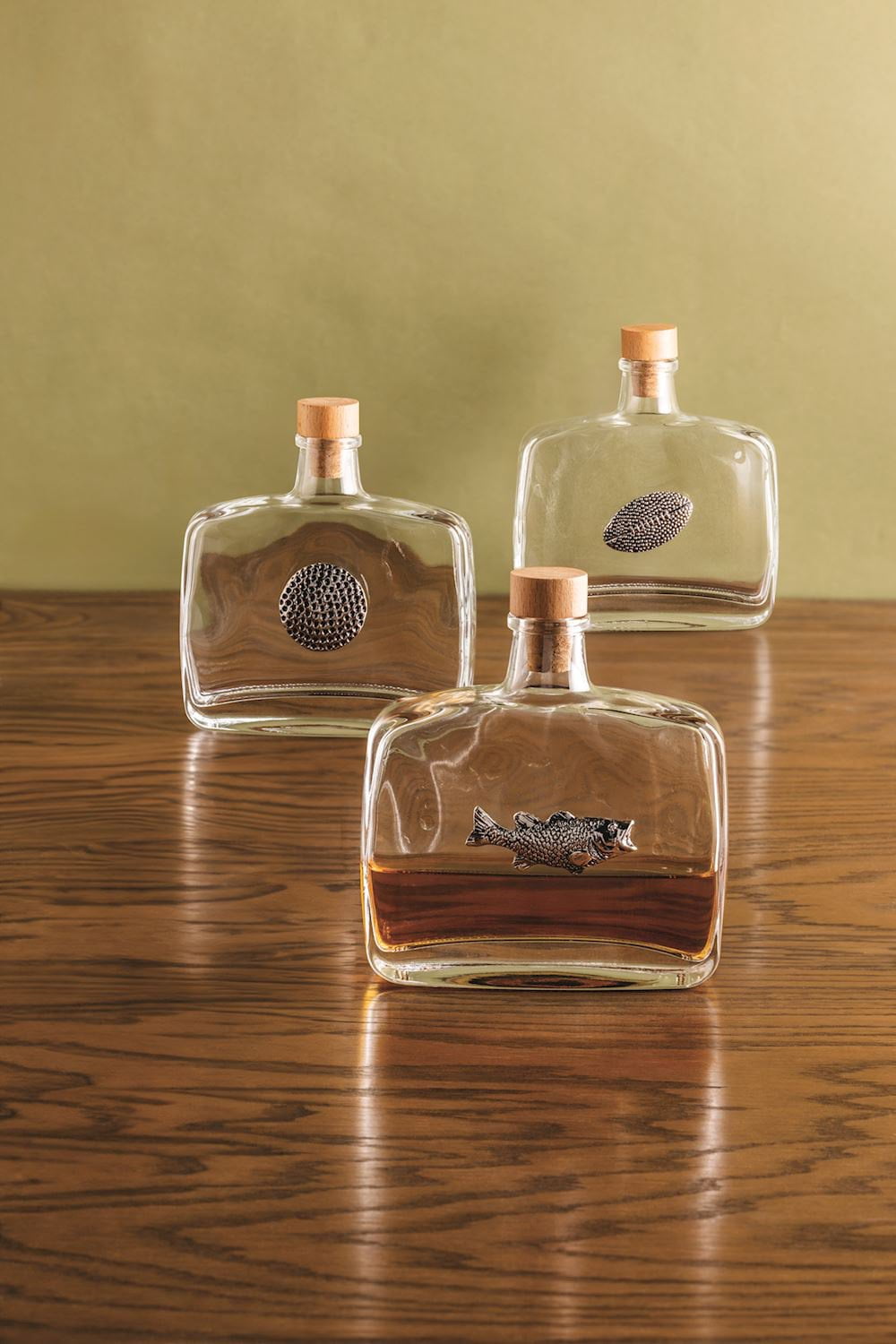 METAL ICON DECANTER