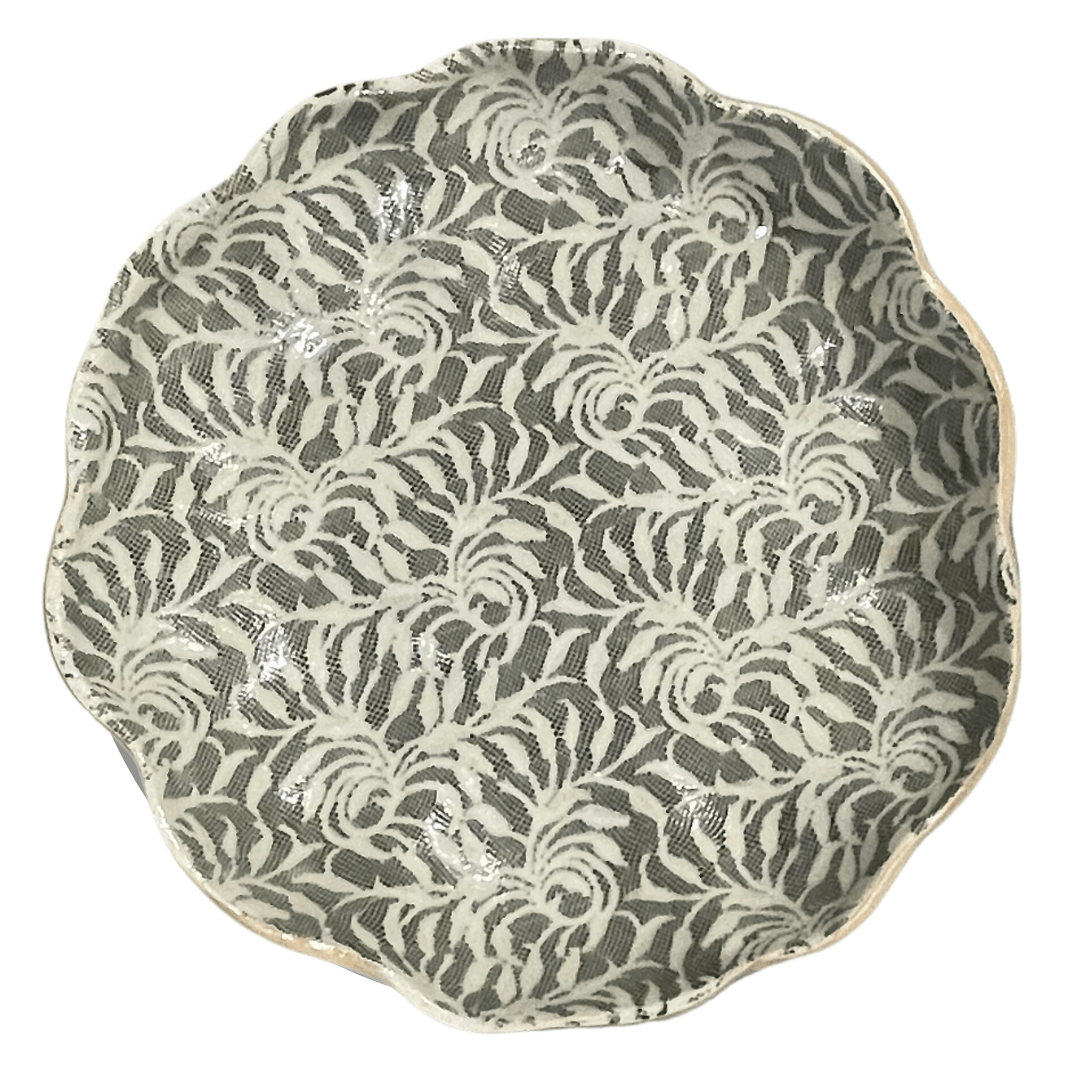 Large Scalloped Bowl/Laurel Pine