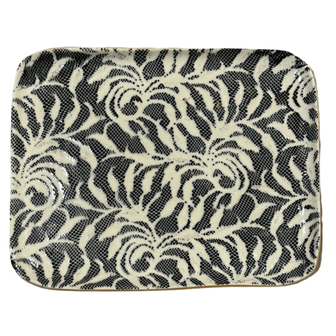 Tidbit Tray / Laurel Black