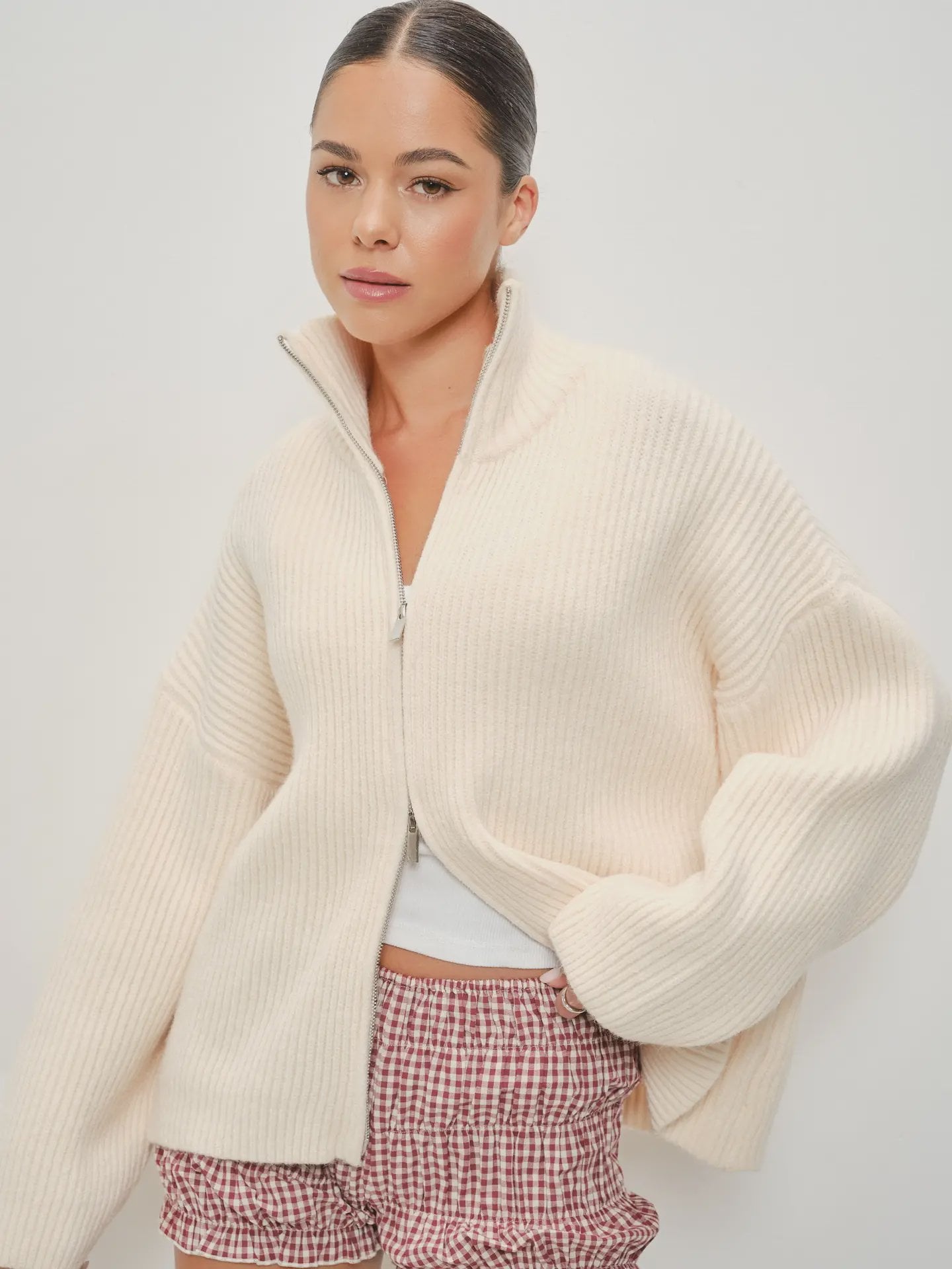 Kanna Mock Neck Zip Up Sweater / Cream