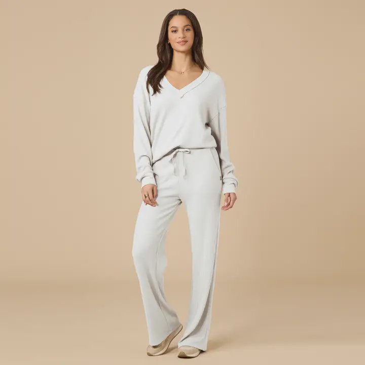 Airthermal Knit V-Neck with Long Pant Set / Almond
