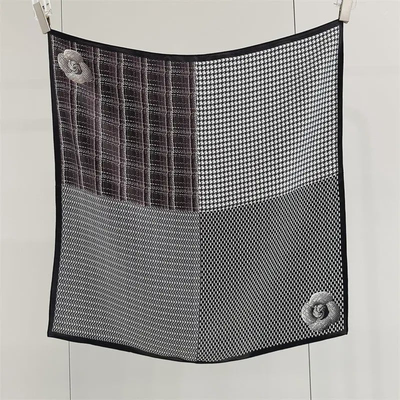 26" Plaid & Houndstooth Scarf / Black