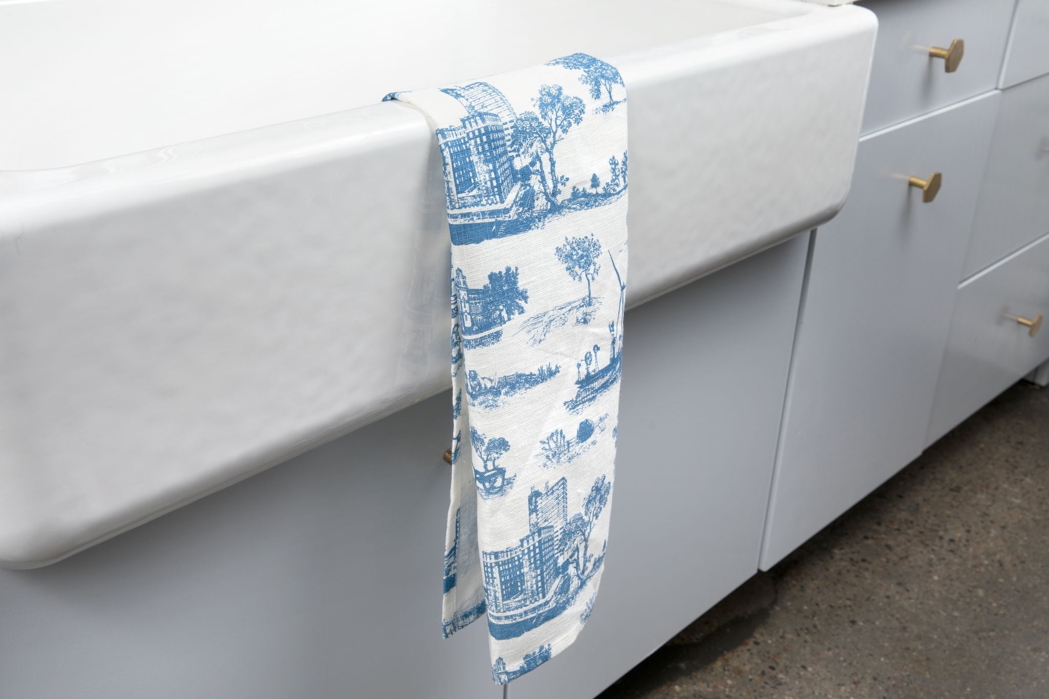 The Lubbock Toile™ Tea Towel/ Blue